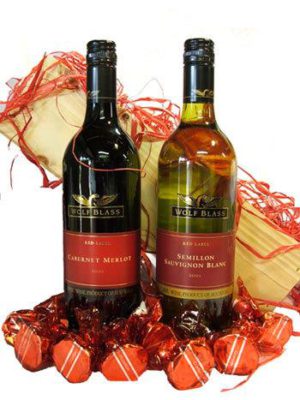 The Red Wolf - Red & White Wine Gift Hamper